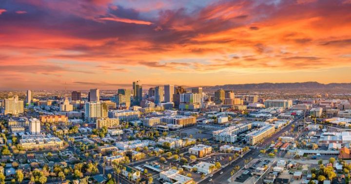 The Top 10 Real Estate Agents in Phoenix: A Comprehensive Guide for 2023