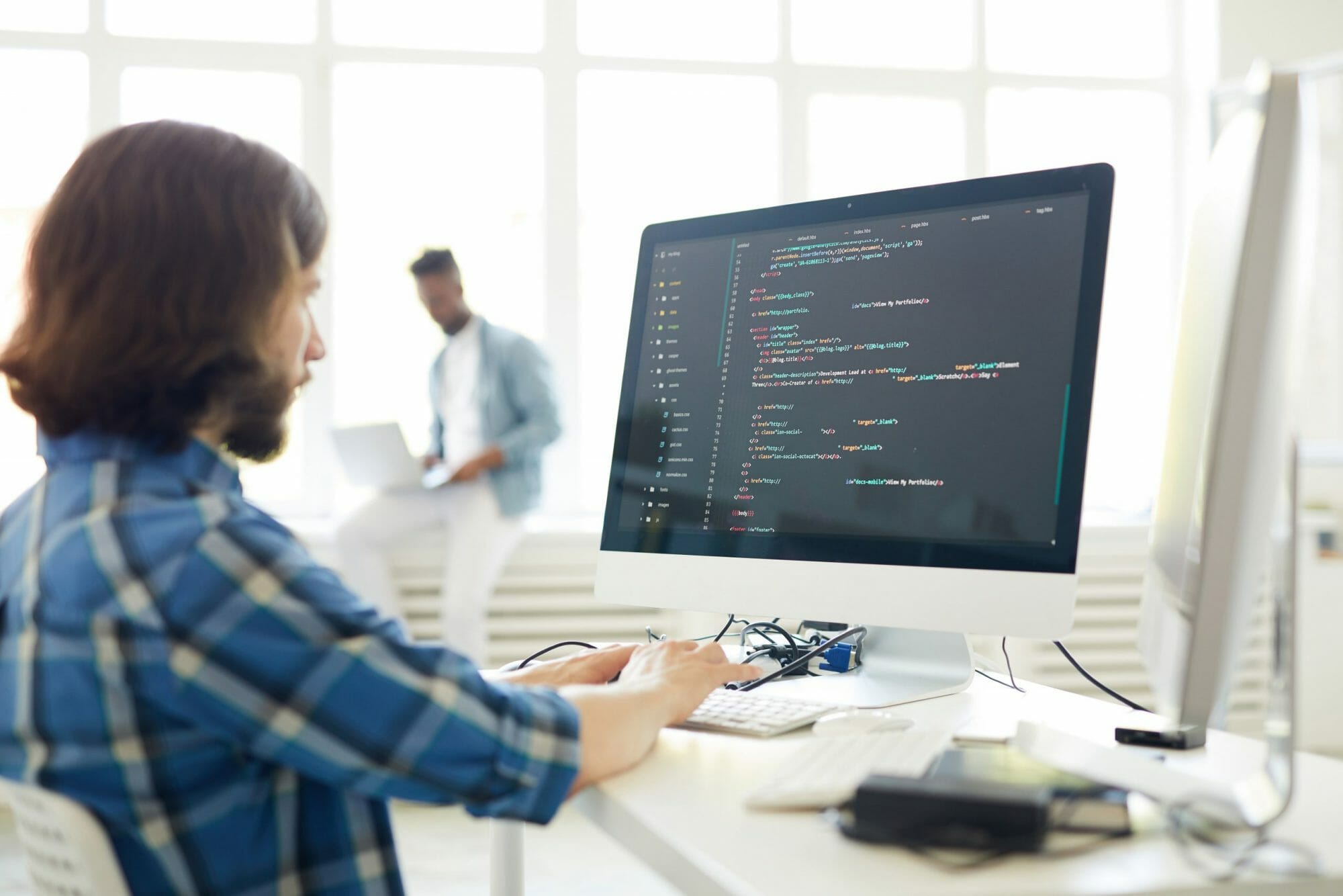 Coding-information-in-office-385259-scaled